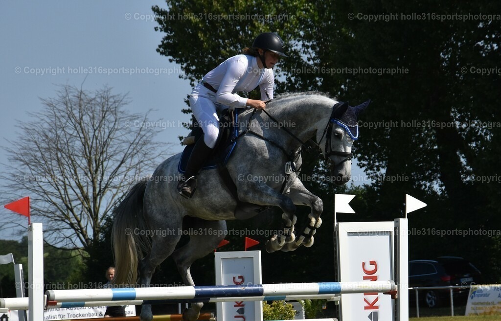 DSC_0223 (2) | Sportfotografie , Motorsport, Motoross, Reitsport, Mointainbike, Enduro,
Landschaft , Outdoor, Eventfotografie, Landschaft, Bilder online bestellen - Realisiert mit Pictrs.com