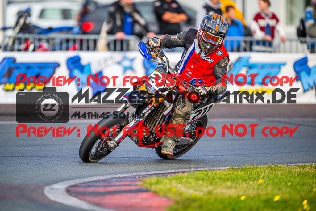 MaZZes_FotoMatrix_231001_5412 | UE40