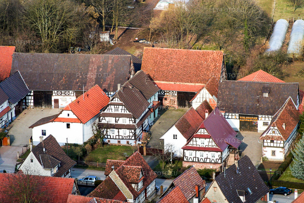 Vue aérienne: Rue des 2 Églises à Seebach dans le département Bas Rhin, France – .Photo: IMG_1210.jpg prise le 12/03/2006 par Werner Riehm/FLY-FOTO.eu – Résolution de l'original: 3456 x 2304 px