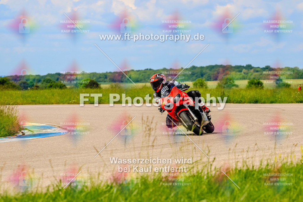 MotoTeam-1023 | Hier findet Ihr Bilder von Touristenfahrten auf der Nürburgring Nordschleife oder von anderen Veranstaltungen die ich besucht habe. Viel Spass beim Durch Schauen 
