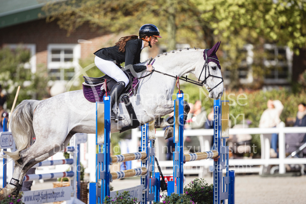 240424_Lemwerder_Stil-L-153 | Deine schönsten Turniermomente als professionelle Fotos! Entdecke hochwertige Pferdesport-Fotografie im Online-Shop. Jetzt Fotos finden & bestellen!