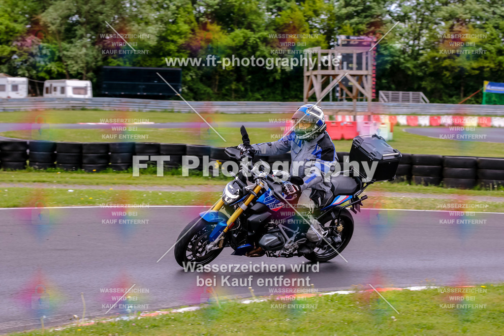 MotoTeamVBK-20321 | Hier findet Ihr Bilder von Touristenfahrten auf der Nürburgring Nordschleife oder von anderen Veranstaltungen die ich besucht habe. Viel Spass beim Durch Schauen 