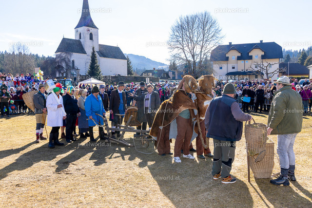 Bärentreiben in Steuerberg | Bildershop von pixelworld.at - Realisiert mit Pictrs.com