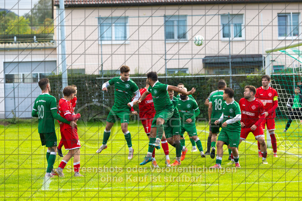 20261011_161718_0341_(c)_by_PhotoPeet | Viel los im Strafraum des GastgerbersKSG Eislingen (grün) vs. 1.FC Donzdorf (rot), Fußball, Bezirksliga - Bezirk Neckar/Fils, 07. Spieltag, Saison 2026/2027, Rasensportplatz, Albstraße 69, 73054 Eislingen, 11.10.2026 - 15:00 Uhr,Foto: PhotoPeet / Sport- &amp; Eventfotografie / Peter Harich