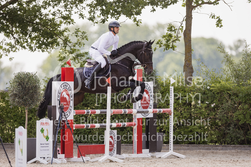 230616_Lemwerder_Springpf-L2-709 | Deine schönsten Turniermomente als professionelle Fotos! Entdecke hochwertige Pferdesport-Fotografie im Online-Shop. Jetzt Fotos finden & bestellen!