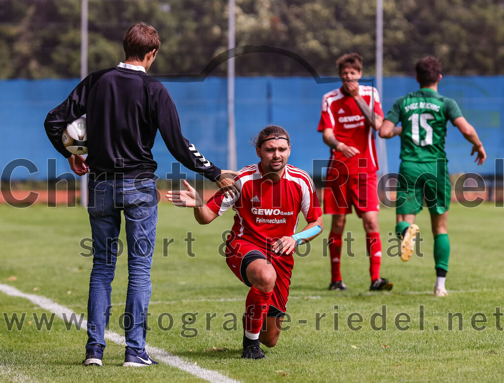 2023-08-06_043_SpVgg_Neuching_gegen_SG_Hoerlkofen-Woerth | Neuching, Deutschland, 06.08.2023:
Fußball, A-Klasse 2023 / 2024, 1. Spieltag, SpVgg Neuching gegen SG Hörlkofen/Wörth, Endergebnis: 0:0

Trainer Lorenz Becker (SG Hörlkofen/Wörth), Moritz Neumann (SG Hörlkofen/Wörth, #3)

Foto: Christian Riedel / fotografie-riedel.net
