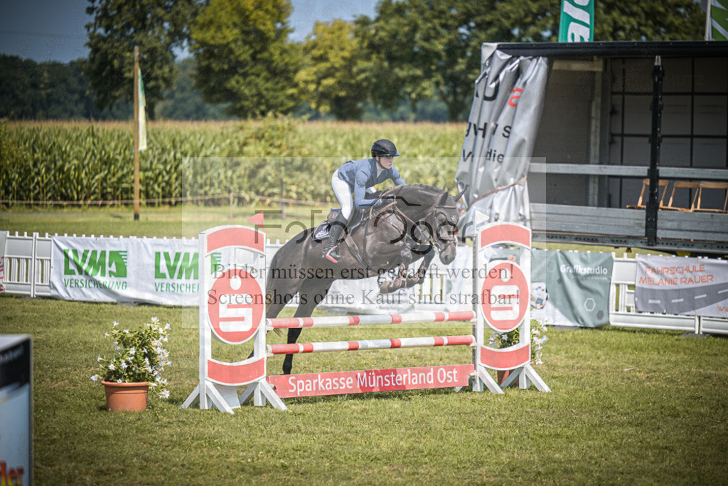 DOS_6443 | Entdecke hochwertige Reitturnierfotos von Foto Oger. Professionell, emotional und authentisch – jetzt Lieblingsmomente im Shop bestellen.Deutschlandweite Turnierfotografie. - Realisiert mit Pictrs.com