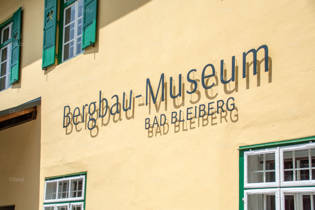 Bergbau-Museum_133616__fatzi | Fatzi Bilder-Archiv! 
Die Bilder sind für private Nutzung lizenzfrei. Die kommerzielle Nutzung ist möglich und erwünscht, jedoch bitte ich um vorherige Kontaktaufnahme per E-Mail (info@fatzi.at) oder unter +43 650 7828269 - Realisiert mit Pictrs.com