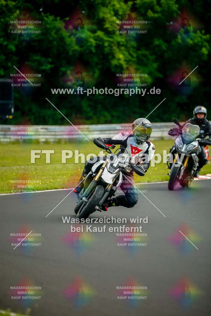 VBK-4627 | Hier findet Ihr Bilder von Touristenfahrten auf der Nürburgring Nordschleife oder von anderen Veranstaltungen die ich besucht habe. Viel Spass beim Durch Schauen 