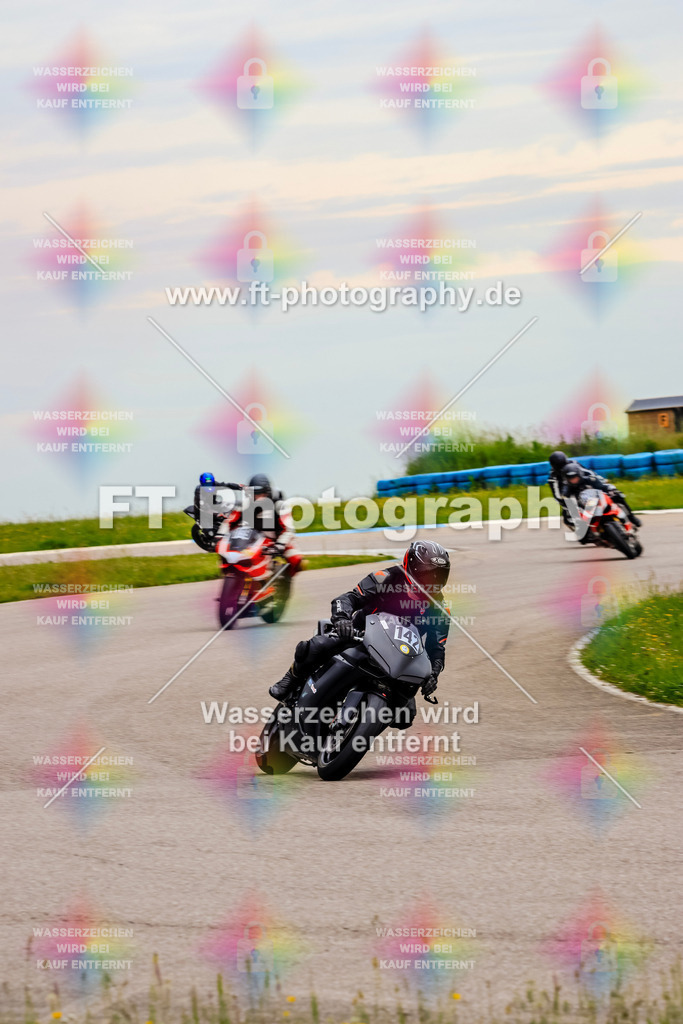 MotoTeam-1823 | Hier findet Ihr Bilder von Touristenfahrten auf der Nürburgring Nordschleife oder von anderen Veranstaltungen die ich besucht habe. Viel Spass beim Durch Schauen 