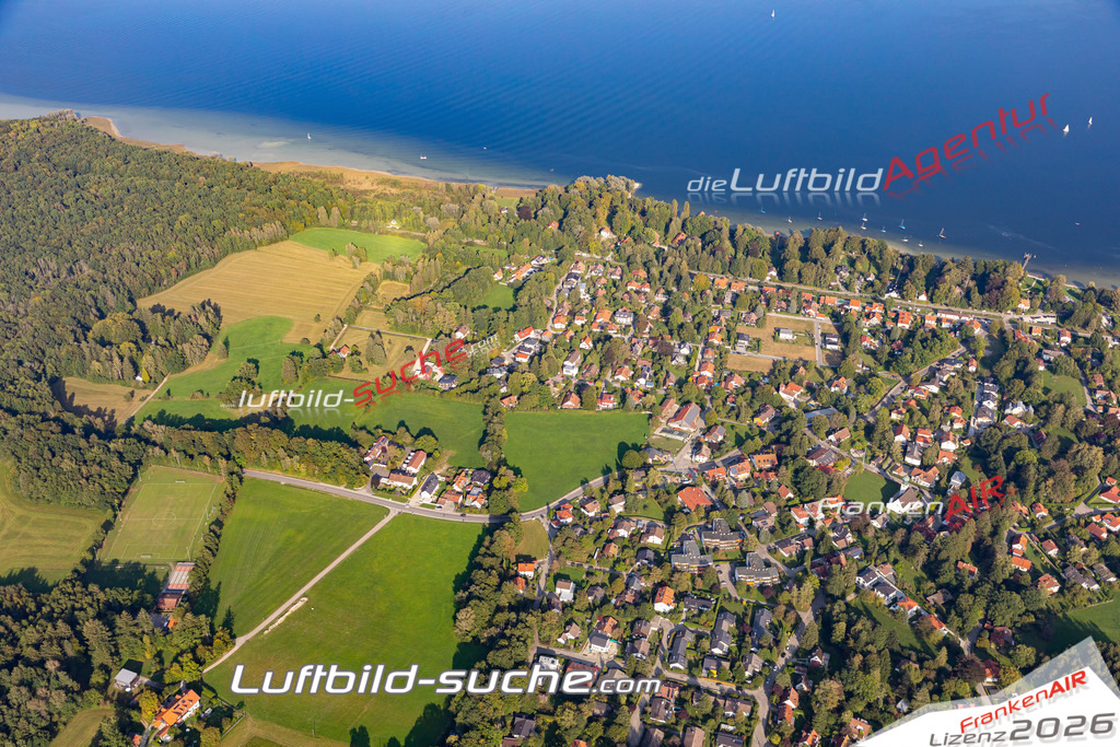 Aktuelles Luftbild von Riederau  - Die Luftaufnahme wurde 2020 mittels UL-Flugzeug erstellt ( keine Drohne ) - hochauflösende Kamera-Systeme von  Canon -Beste Qualität - Für grossformatige Ausdrucke geeignet. Die Geschenkidee !