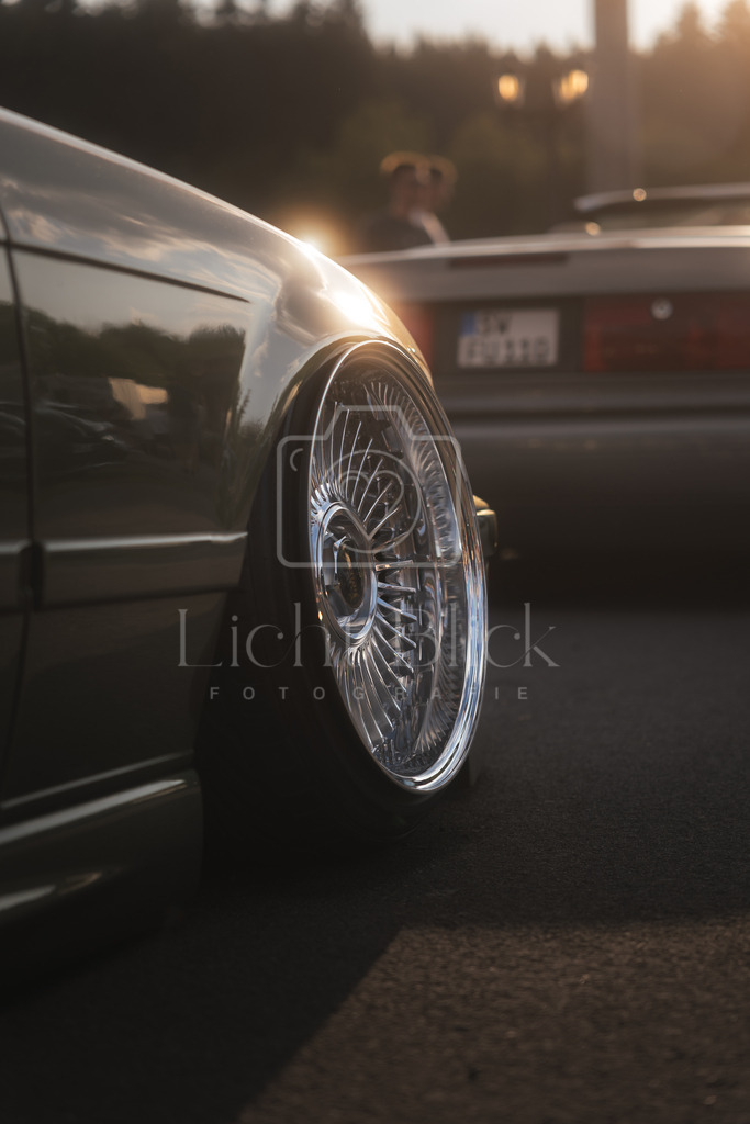 7M300809 Kopie | <licht-blick-fotografie><shooting><portraitshooting><tiershooting><landschaftsbilder><shootingbuchen><buchen><fotografbremen> <fotograf niedersachsen><fotografin Bremen und niedersachsen><carshooting><automobilfotografie><auto> - Realisiert mit Pictrs.com
