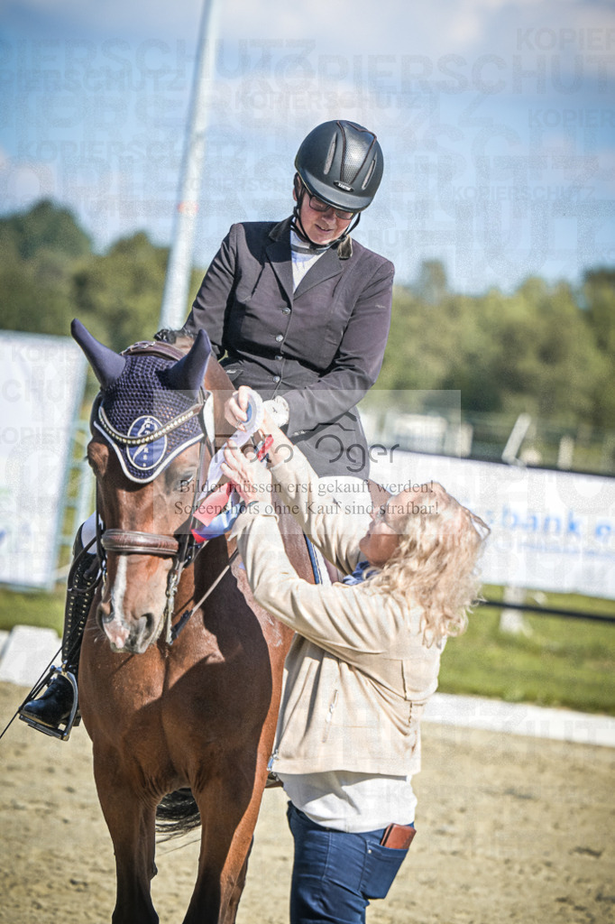 DOS_0024 | Entdecke hochwertige Reitturnierfotos von Foto Oger. Professionell, emotional und authentisch – jetzt Lieblingsmomente im Shop bestellen.Deutschlandweite Turnierfotografie. - Realisiert mit Pictrs.com