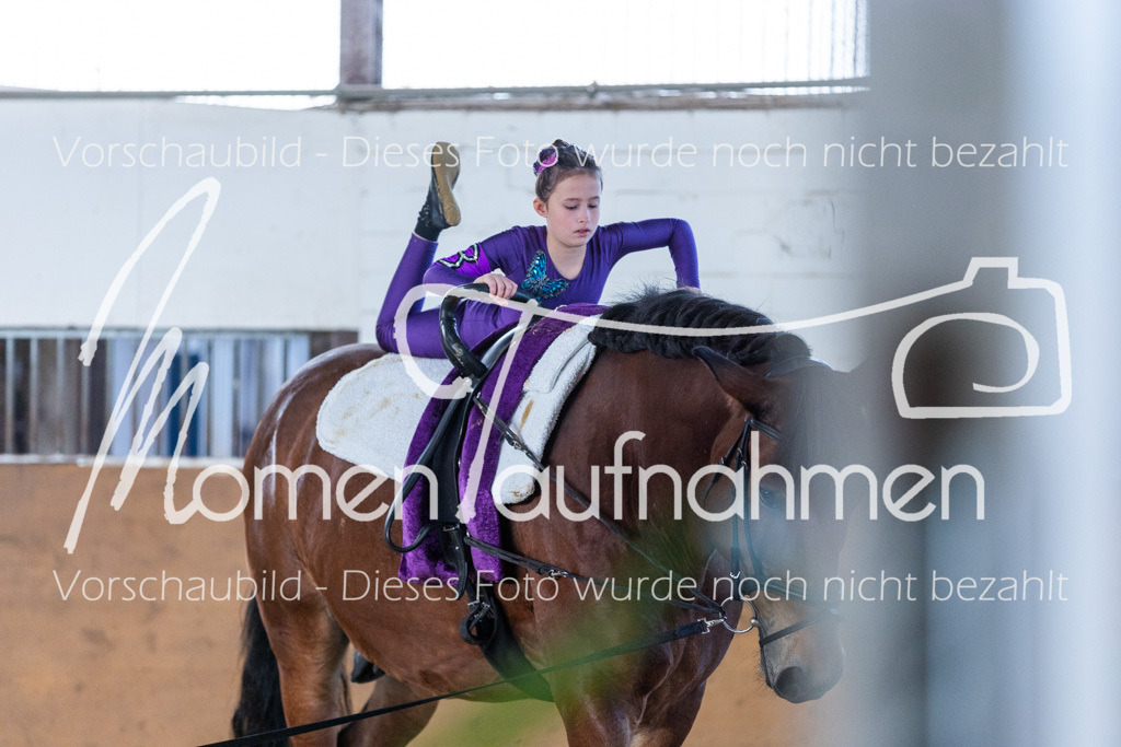 SS-Mini-249 | MomenTaufnahmen Pferdesportfotos