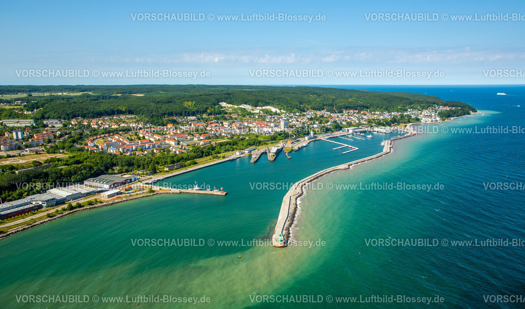 Ostsee16062358Ruegen_Sassnitz | Hafen von Sassnitz, Mole, Hotel Fürstenhof an der Seepromenade, Bäderarchitektur, Sassnitz, Rügen, , Ostseeküste,Mecklenburg-Vorpommern, Vorpommern, Mecklenburg-Vorpommern, Deutschland
