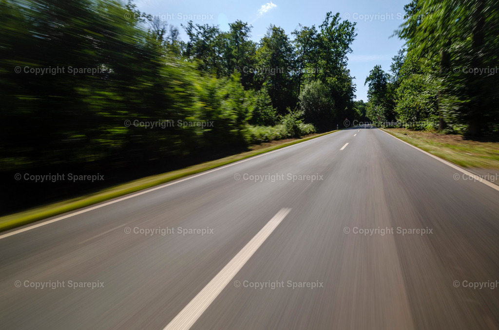 CAR_Country_Road9_Rig | Camera height 1,1m - Drive - Realisiert mit Pictrs.com