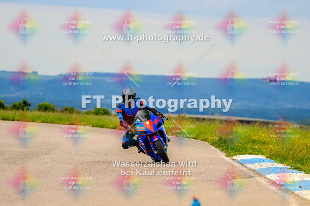 MotoTeam-2432 | Hier findet Ihr Bilder von Touristenfahrten auf der Nürburgring Nordschleife oder von anderen Veranstaltungen die ich besucht habe. Viel Spass beim Durch Schauen 