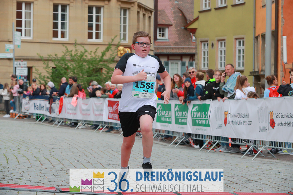 Stadtwerke Schüler und Jugendlauf 1,7km | 3koenigslauf 2022 Stadtwerke Schüler und Jugenlauf 1,7km - Realisiert mit Pictrs.com