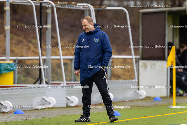 Fußball I Herren I Saison 2025-2026 I Landesfreundschaftsspiel I SC Rönnau - SSG Rot-Schwarz Kiel 006 | Marc Hempel (Co-Trainer, SC Rönnau) - Realisiert mit Pictrs.com