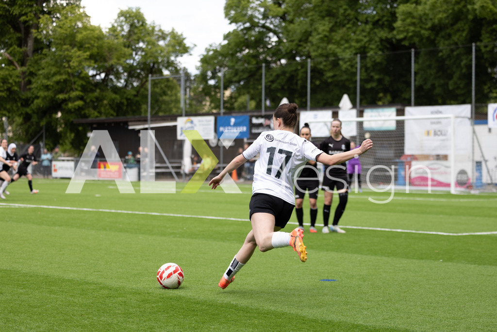 Fußball I Frauen I Saison 2025-2026 I Frauen 3. Liga | FVRZ Gruppe 2 | 18. Spieltag I Spielvereinigung Schaffhausen Damen 1 - Team Furttal Zürich I 17.05.2026 | Hochwertige Sportfotos kaufen & lizenzieren für Medien, Vereine, Agenturen & Sportler:innen. Entdecke professionelle Sportfotografie im Bildshop von Alexander Franzen. - Realisiert mit Pictrs.com