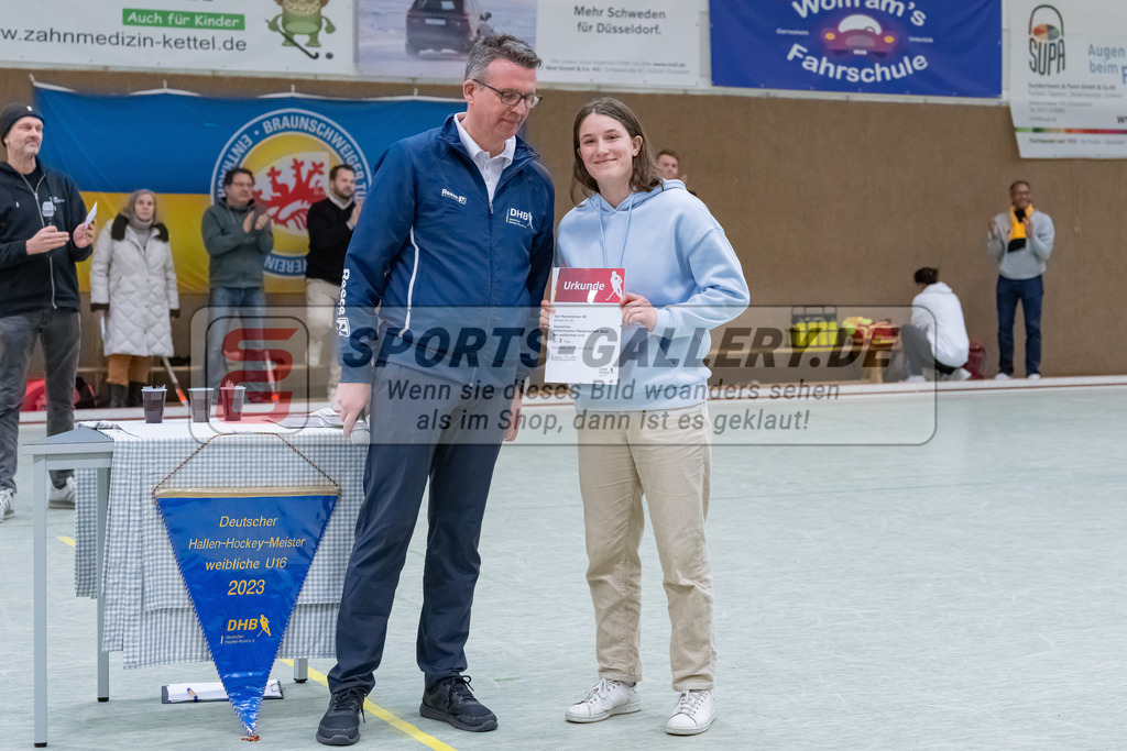 HK_20230226_105329 | Deutsche Meisterschaft WU16 Finale / Ehrungen Harvestehuder THC - 1. Hanauer THC am 26.2.2023 DSC 99, Düsseldorf ,