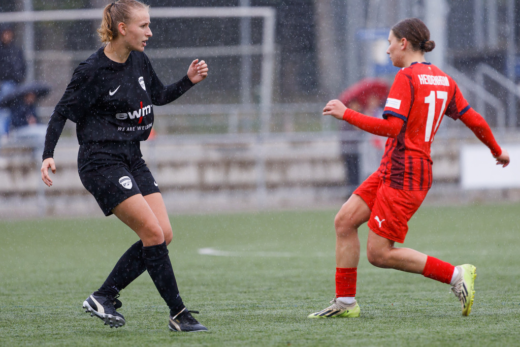 FCHHOH_251005_8589 | 1.FC Heidenheim 1846 II vs. SGM Hohenmemmingen/Sontheim, Fußball, Frauen, Bezirksliga, 2025/2026, 4. Spieltag, 05.10.2025 in Heidenheim, Kunstrasen b. Voith-Arena West(Foto: Michael Bulling) - Realisiert mit Pictrs.com