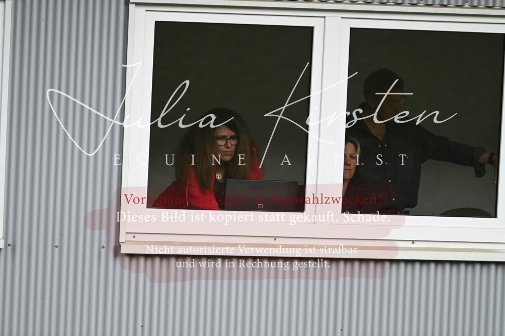 DSC_7641 | Pferde- und Turnierfotografie in Westsachsen. Pferdeportraits, Auftragszeichnungen und intuitive Kunst.