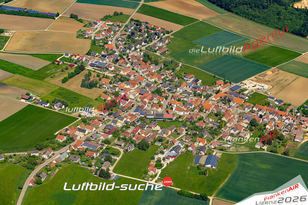 Die Luftaufnahme Mauren - Harburg wurde 2022 vom Flugzeug aus (keine Drohne) erstellt. Hohe Auflösung -für große Poster und Wandbilder geeignet - Garantiert!