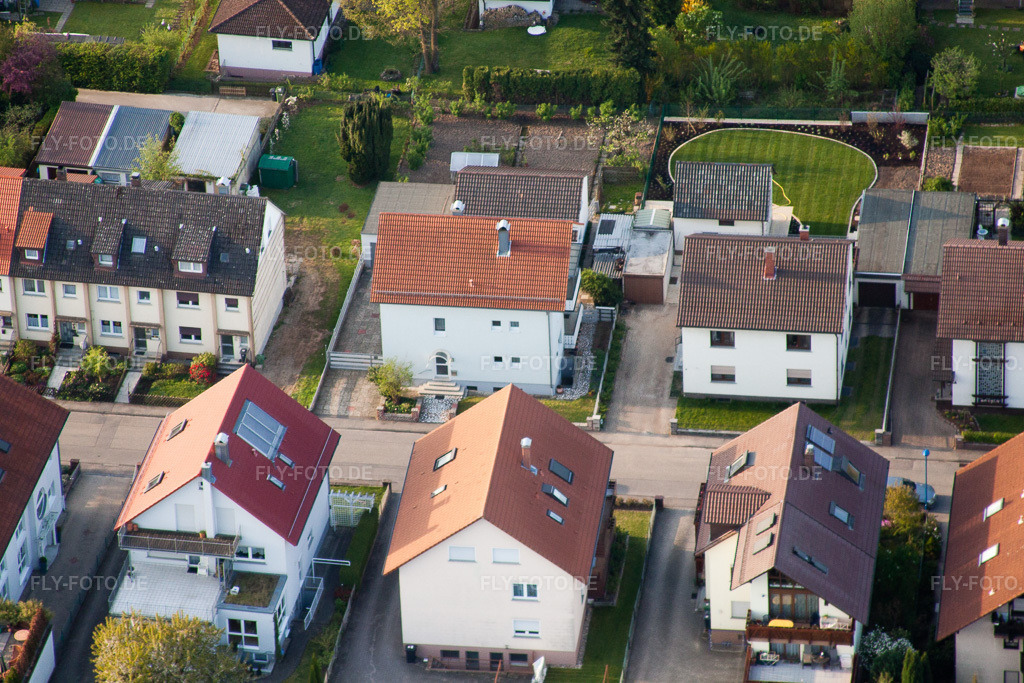 Luftbild: Tulpenstr im Ortsteil Reichenbach in Waldbronn im Bundesland Baden-Württemberg in Deutschland. Foto: IMG_26463.jpg vom 28.04.2010 durch Werner Riehm/FLY-FOTO.de