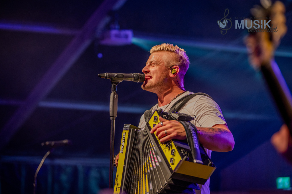 DSC_3725 | "Fussifoto.com – Ihr Ansprechpartner für hochwertige Fotografie! Entdecken Sie kreative Bilder und professionelle Dienstleistungen. Kontaktieren Sie uns für Ihre Projekte!"