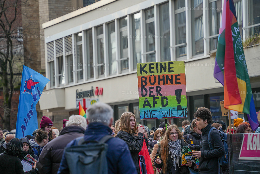 gegen-rechts_03 | CEUS Design - Realisiert mit Pictrs.com