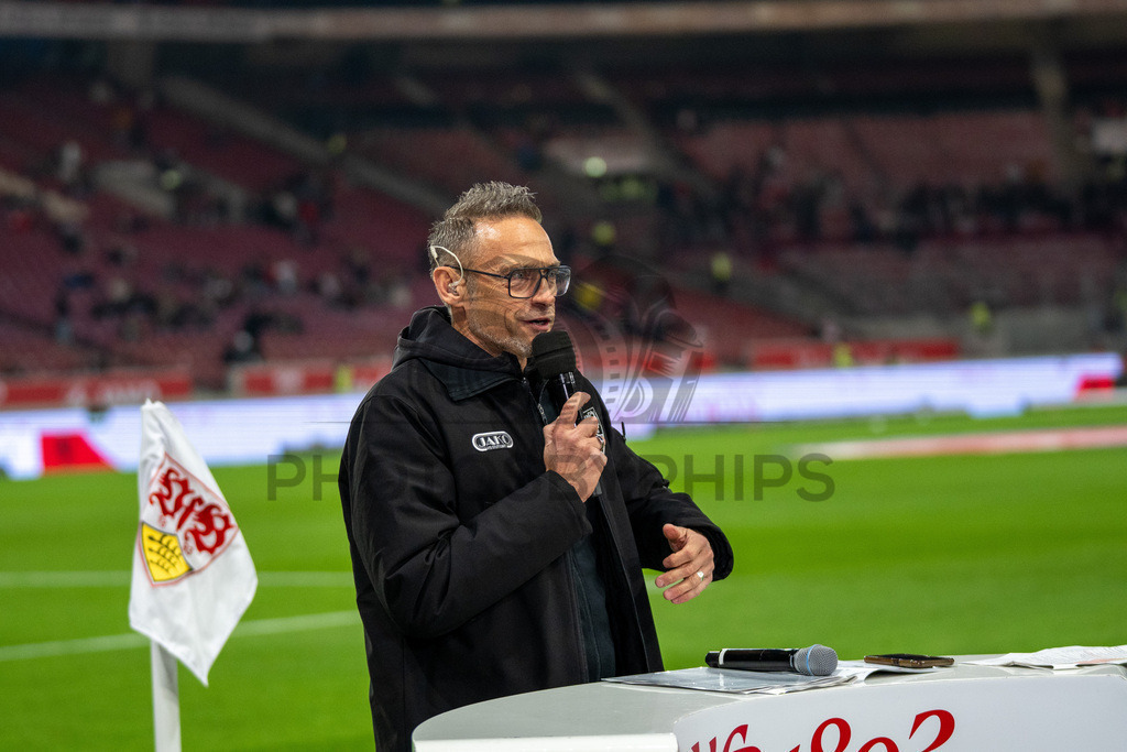 VfB Stuttgart vs. RB Leipzig, Fussball, 1. Bundesliga, 26. Spieltag, 15.03.2026 | Holger Laser (Stadionsprecher VfB Stuttgart),VfB Stuttgart vs. RB Leipzig, Fussball, 1. Bundesliga, 26. Spieltag, 15.03.2026Foto: photosbyphips/Philip Ziegler