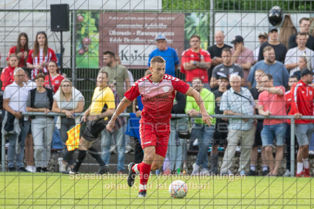20250616_194615_0559 | #,  TV Eybach (weiß) vs. 1.FC Donzdorf II (rot), Fussball, Entscheidungsspiel 3 in Kreisliga A3 - Bezirk Neckar/Fils, Saison 2024/2025, Rasensportplatz, Staufenecker Str. 41, 73084 Salach, 16.06.2025 - 18:30 Uhr,Foto: PhotoPeet-Sportfotografie/Peter Harich