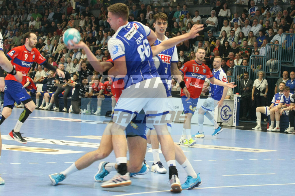 VFL Gummersbach - Füchse Berlin | Endstation bei Stepan Zeman - © Sportfoto-Sale (MK) - Realisiert mit Pictrs.com