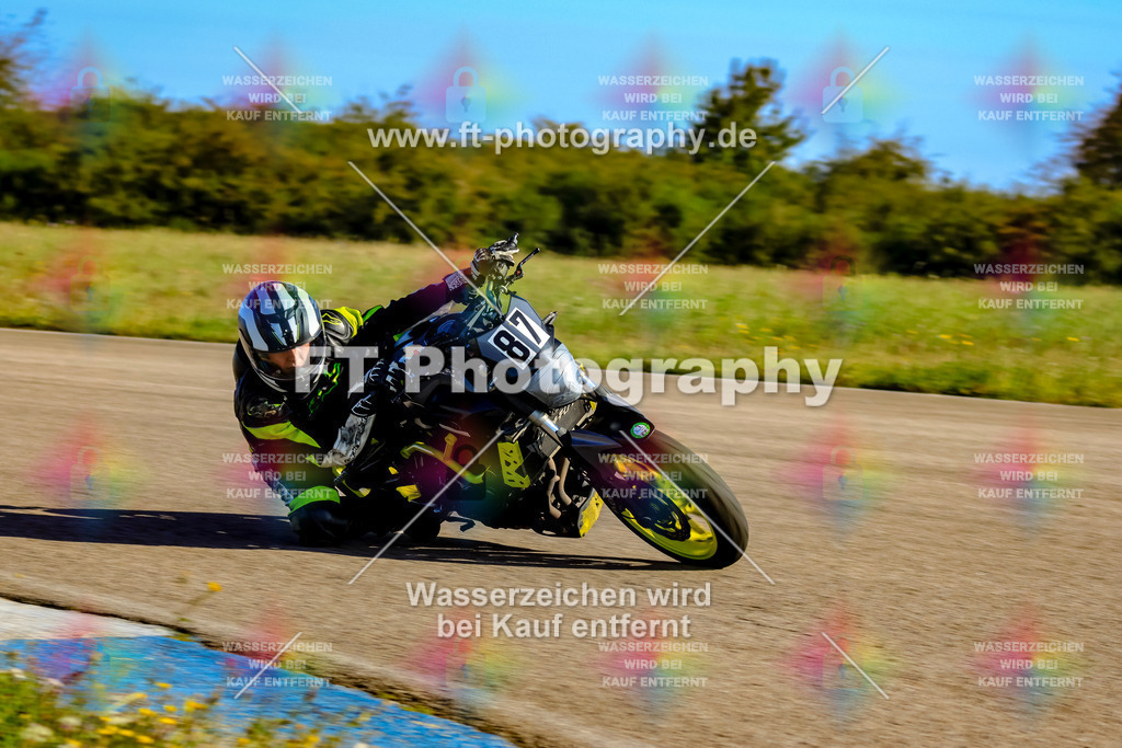 087-1637 | Hier findet Ihr Bilder von Touristenfahrten auf der Nürburgring Nordschleife oder von anderen Veranstaltungen die ich besucht habe. Viel Spass beim Durch Schauen 