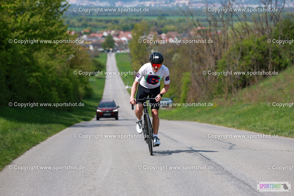 373_AR6_9618 | Neusiedlersee Radmarathon 2026@sportshot_your_pictrs #yourpictures#roadtowm2029 #nrm #neusiedlerseeradmarathon #neusiedlersee #neusiedlerseetourismus #burgenland #mörbisch #nrm26 #burgenlandtourismus #voglundco #poweredbyburgenlandtourismus #radsport #rad #marathon #ucigranfondo #visitburgenland #ucigranfondoworldseries
