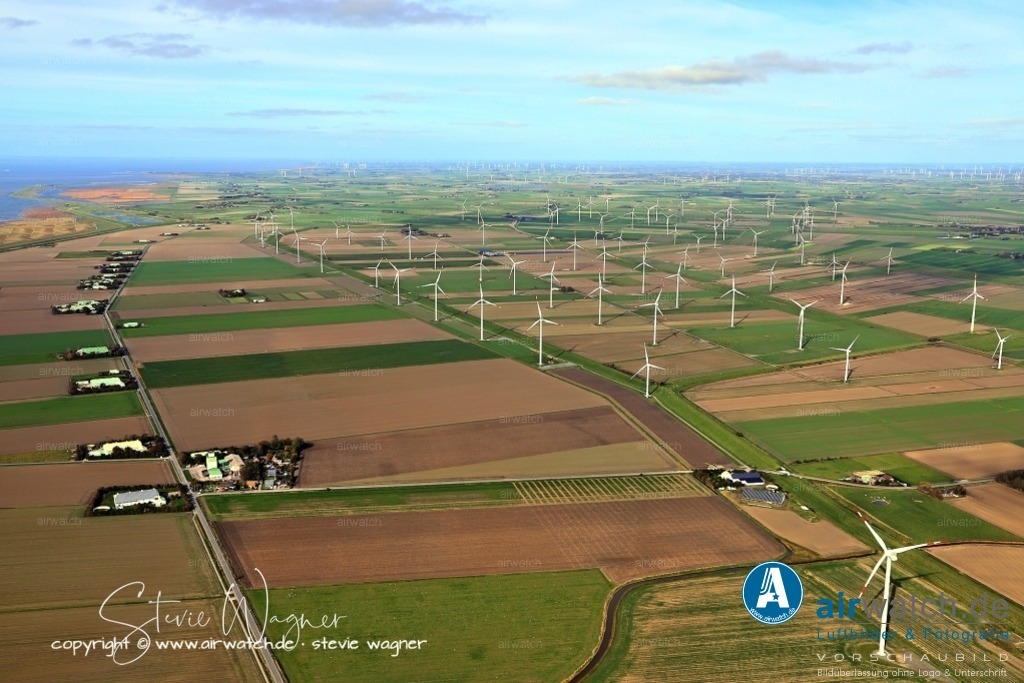 Luftbilder-Nordfriesland--Husum-Reussenköge-Kuestenlinie-Landgewinnung-airwatch-wagner-IMG_1927 | Entdecken Sie atemberaubende Luftbilder und Fotografien auf airwatch.de - Tauchen Sie ein in eine Welt voller faszinierender Aufnahmen aus der Vogelperspektive.