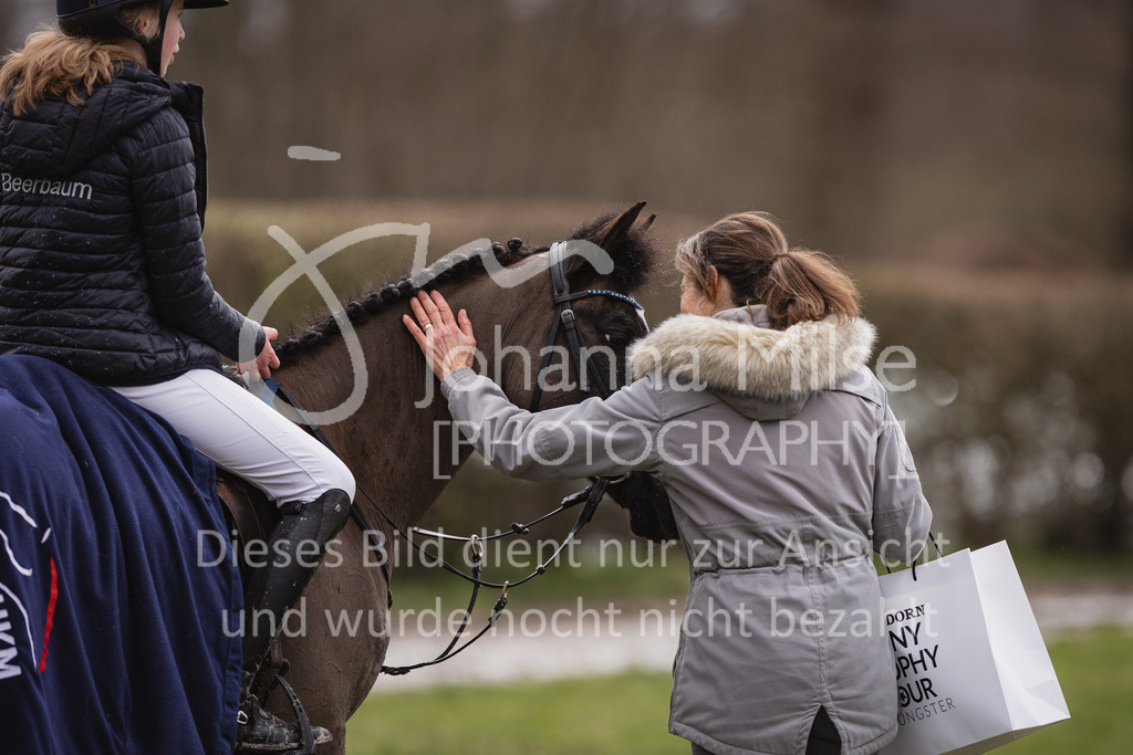 230402_MünsterHandorf_PonyTrophy-383 | Deine schönsten Turniermomente als professionelle Fotos! Entdecke hochwertige Pferdesport-Fotografie im Online-Shop. Jetzt Fotos finden & bestellen!
