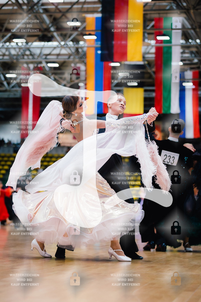 Hessen Tanzt WDSF Open Junior II Standard 5th (217) Vitalii Karnaukhov _ Elizaveta Beloedova (TC Rot-Weiß Leipzig)-2025-05-17-7816 | Webshop for digital downloads and prints of dance sport, event & show photographer Julian Link - Realisiert mit Pictrs.com