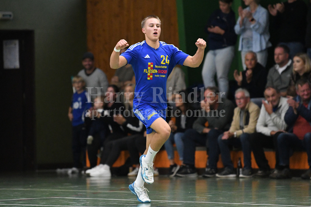 SSG Metten : VfL Waldkraiburg | Jubel bei Leonard Reiszky (SSG Metten #24) - Realisiert mit Pictrs.com