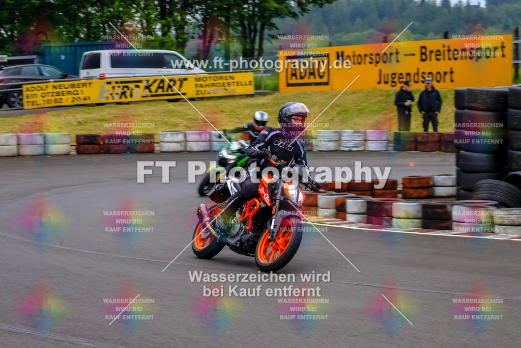 OBK-5394 | Hier findet Ihr Bilder von Touristenfahrten auf der Nürburgring Nordschleife oder von anderen Veranstaltungen die ich besucht habe. Viel Spass beim Durch Schauen 