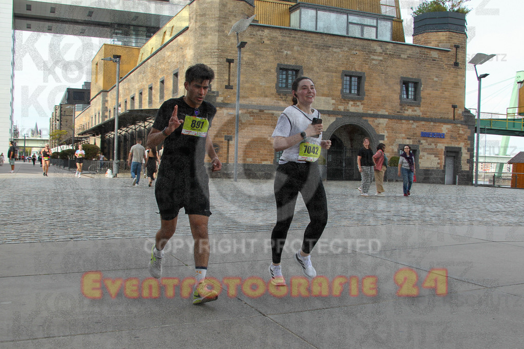 250920_1538_EV4_9345 | Sportfotografie im Rhein-Sieg Kreis, Köln, Bonn, NRW, Rheinland Pfalz, Hessen, etc. Unser Tätigkeitsfeld umfasst den Laufsport vom Volkslauf über den Marathon, Duathlon, Triathon bis zum Ultralauf wie Kölnpfad Ultra oder Schindertrail.