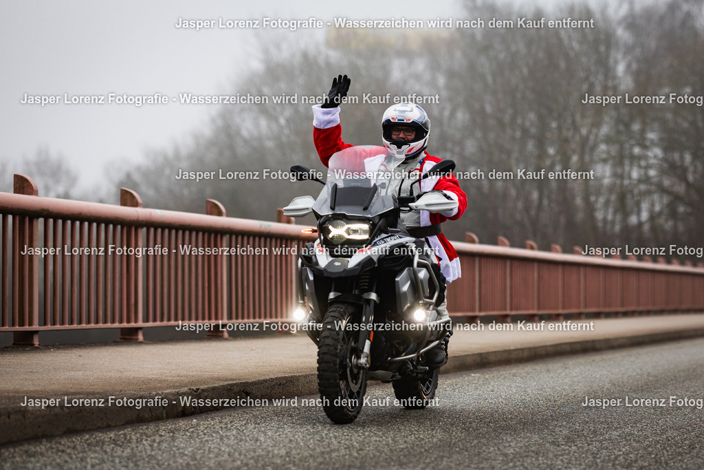 X-Mas Ride I Kiel I 2025 | Jasper Lorenz Fotografie - Realisiert mit Pictrs.com