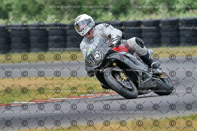 25bt05-1641 | markuskiefer.com - Realisiert mit Pictrs.com