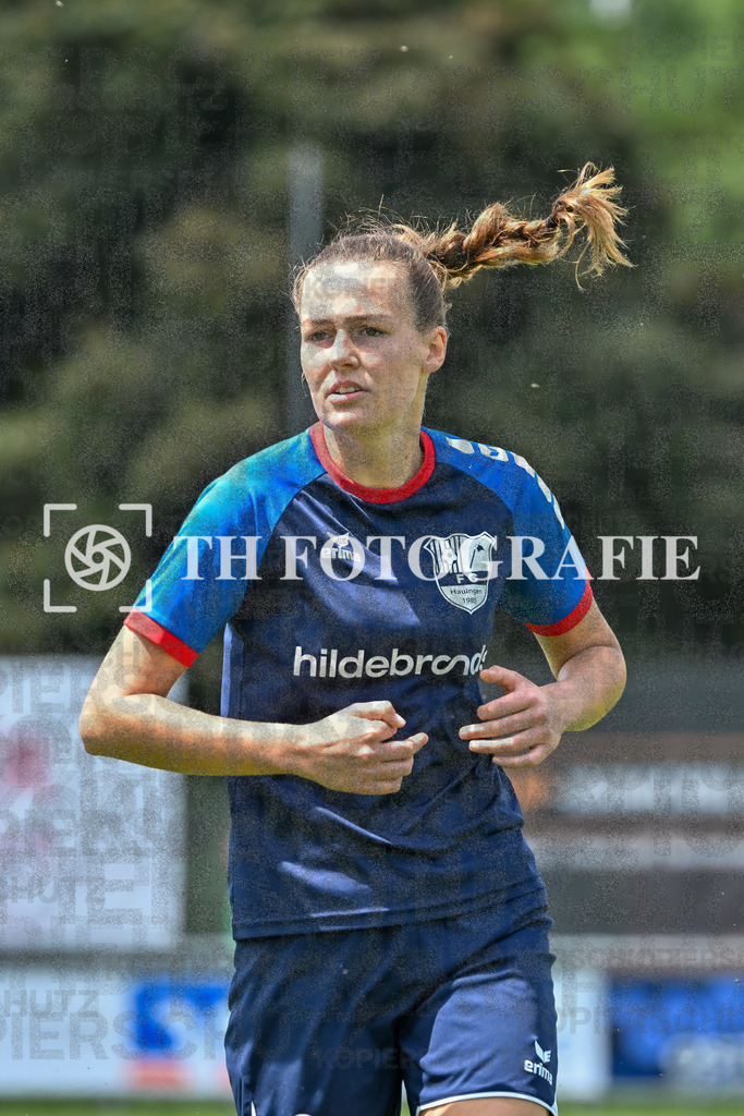 GER, FC Hauingen - SV Waldhaus, Frauen-Fussball, Rothaus Bezirkpokal, Finale, Saison 2024/2025, 29.05.2025 | Julie Le Moult (FC Hauingen, #03)GER, FC Hauingen - SV Waldhaus, Frauen-Fussball, Rothaus Bezirkpokal, Finale, Saison 2024/2025, 29.05.2025Foto: TH Fotografie/Thomas Hess
