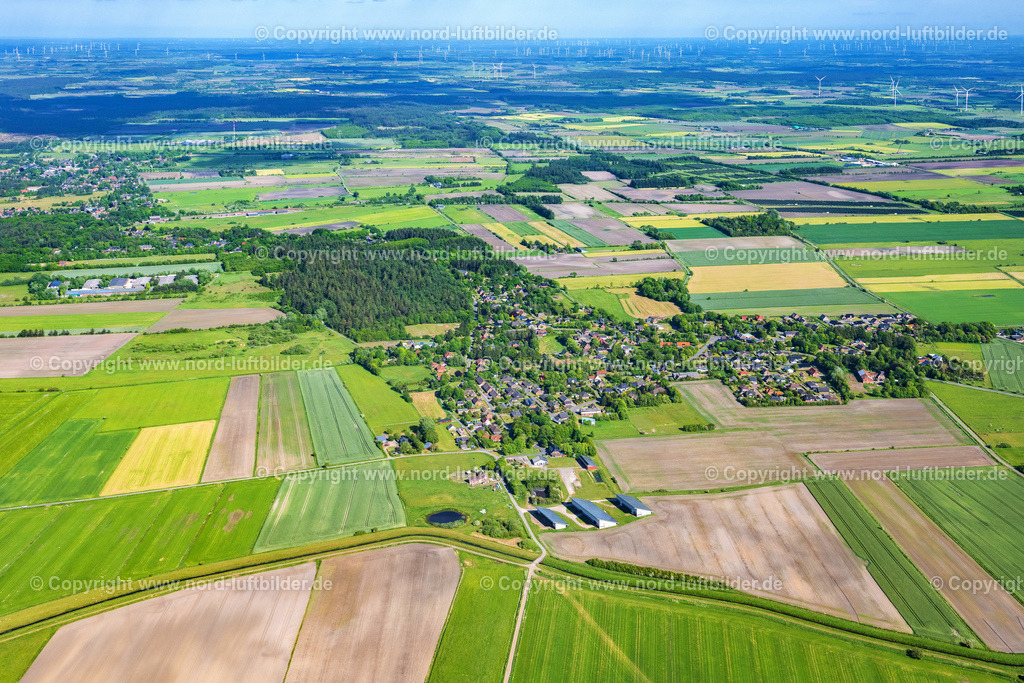 Grellsbüll_ELS_0183300523 | HUMPTRUP 30.05.2023 Ortsansicht der Straßen und Häuser der Wohngebiete in Grellsbüll im Bundesland Schleswig-Holstein, Deutschland. // View of the streets and houses of the residential areas in Grellsbuell in the state Schleswig-Holstein, Germany. Foto: Martin Elsen