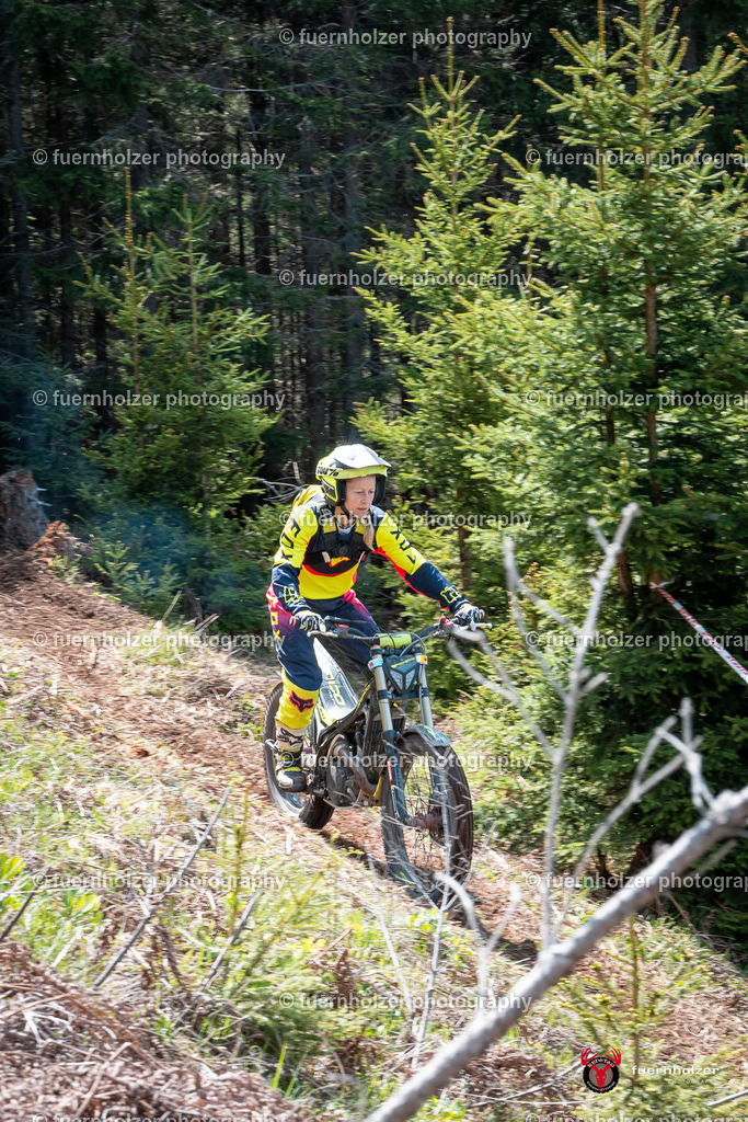 fuernholzer_250501-C1-305 | Fotografische Impressionen von der Red Stag Enduro Extreme by fuernholzer-photography.com. Endurosport in Österreich fotografisch festgehalten von fuernholzer. Auftragsfotografie für Private, Gewerbefotos und Industriefotografie. Eventfotografie, Sportfotografie und Motorsportfotografie. Anbieter von Fotoworkshops, Fototraining, fotografischen Vorträgen und Fotoseminaren.