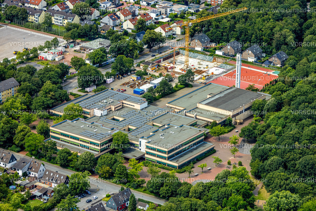 Duisburg240703501-Sued | Luftbild, Duisburg-Süd, Baustelle für das neue Südbad an der Gesamtschule Duisburg-Süd, Sportanlage, Großenbaum, Duisburg, Ruhrgebiet, Nordrhein-Westfalen, Deutschland