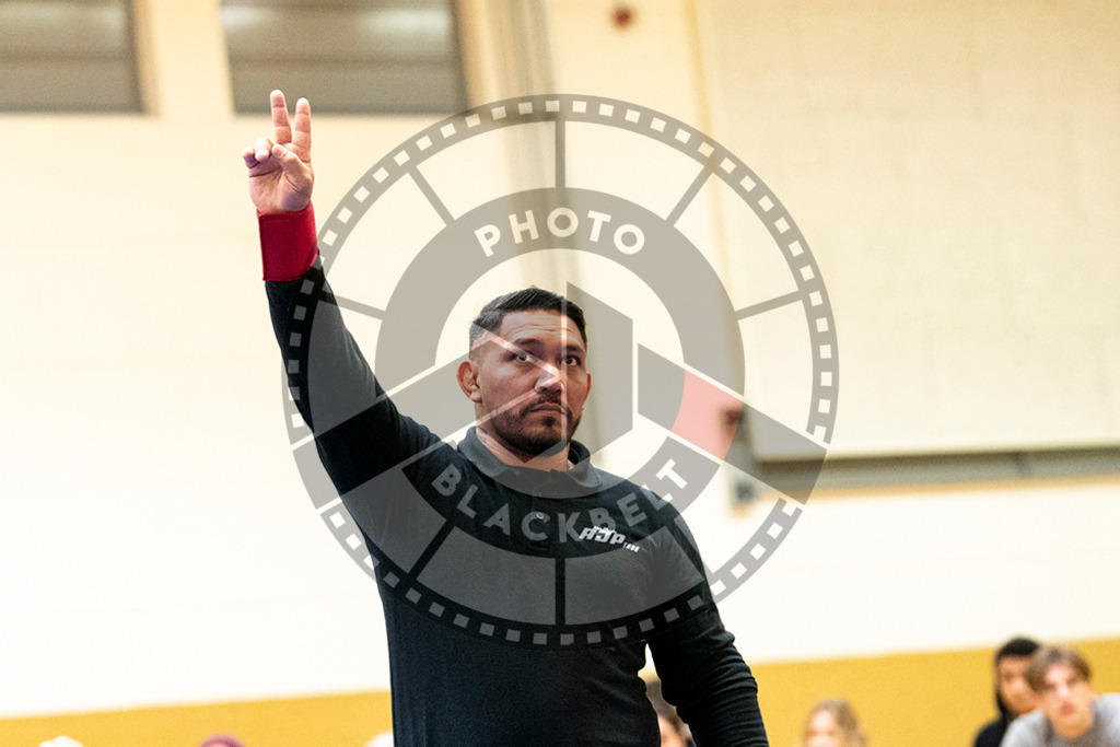 20231118PBB10296 | Fighters compete during the AJP Tour 600 Frankfurt Championship in Frankfurt/Main, Germany, on November 18, 2023.