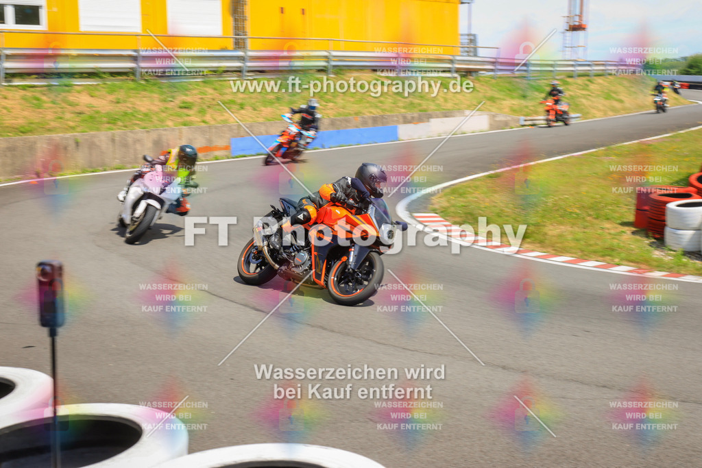 _DSK2707 | Hier findet Ihr Bilder von Touristenfahrten auf der Nürburgring Nordschleife oder von anderen Veranstaltungen die ich besucht habe. Viel Spass beim Durch Schauen 